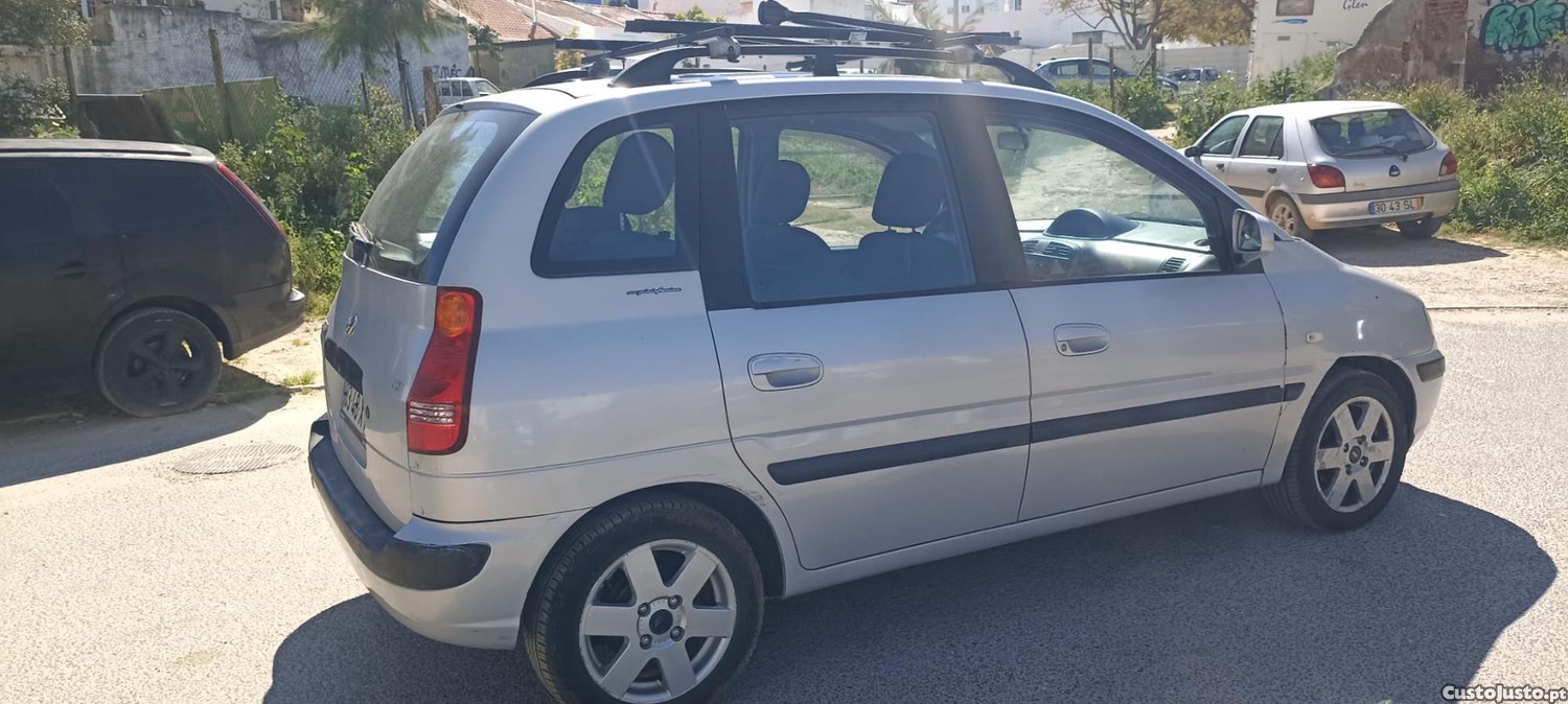 Hyundai Matrix 1.5 Diesel Oportunidade-Muito Bom estado geral — fotografia 10