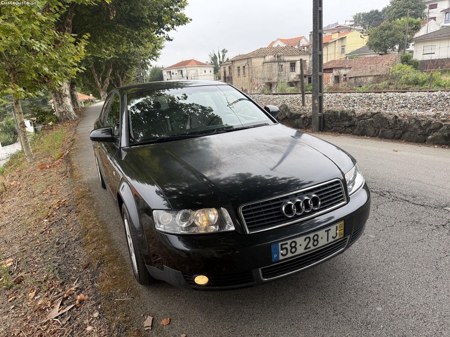 Audi A4 1.9 tdi. 130 cv — fotografia 8