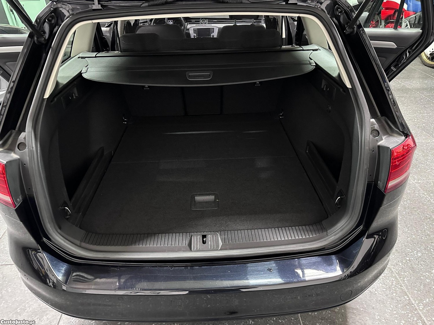 Volkswagen Passat 2.0 TDi Confortline DSG — fotografia 6