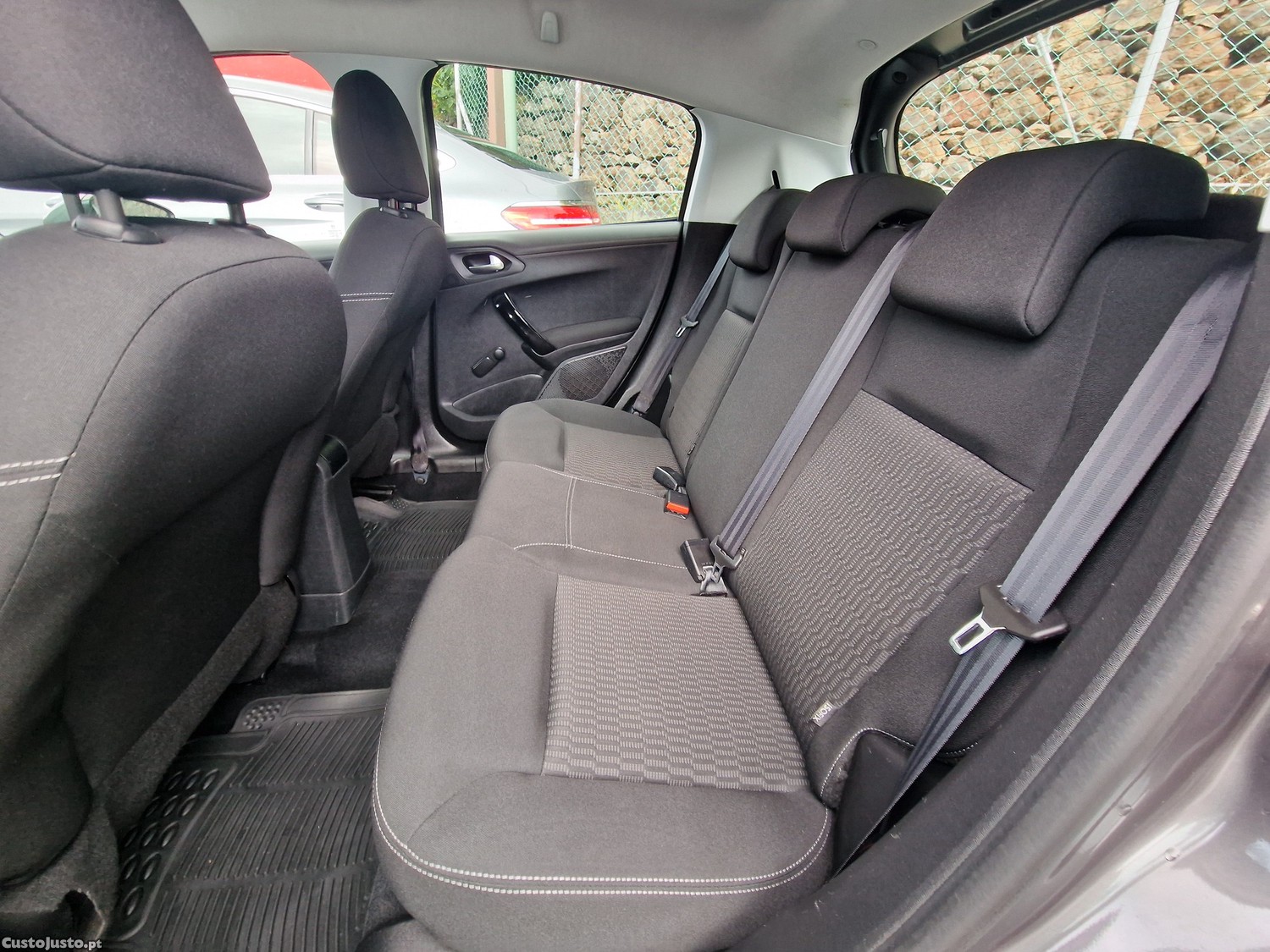Peugeot 208 1.5 HDI STYLE 100CV — fotografia 19