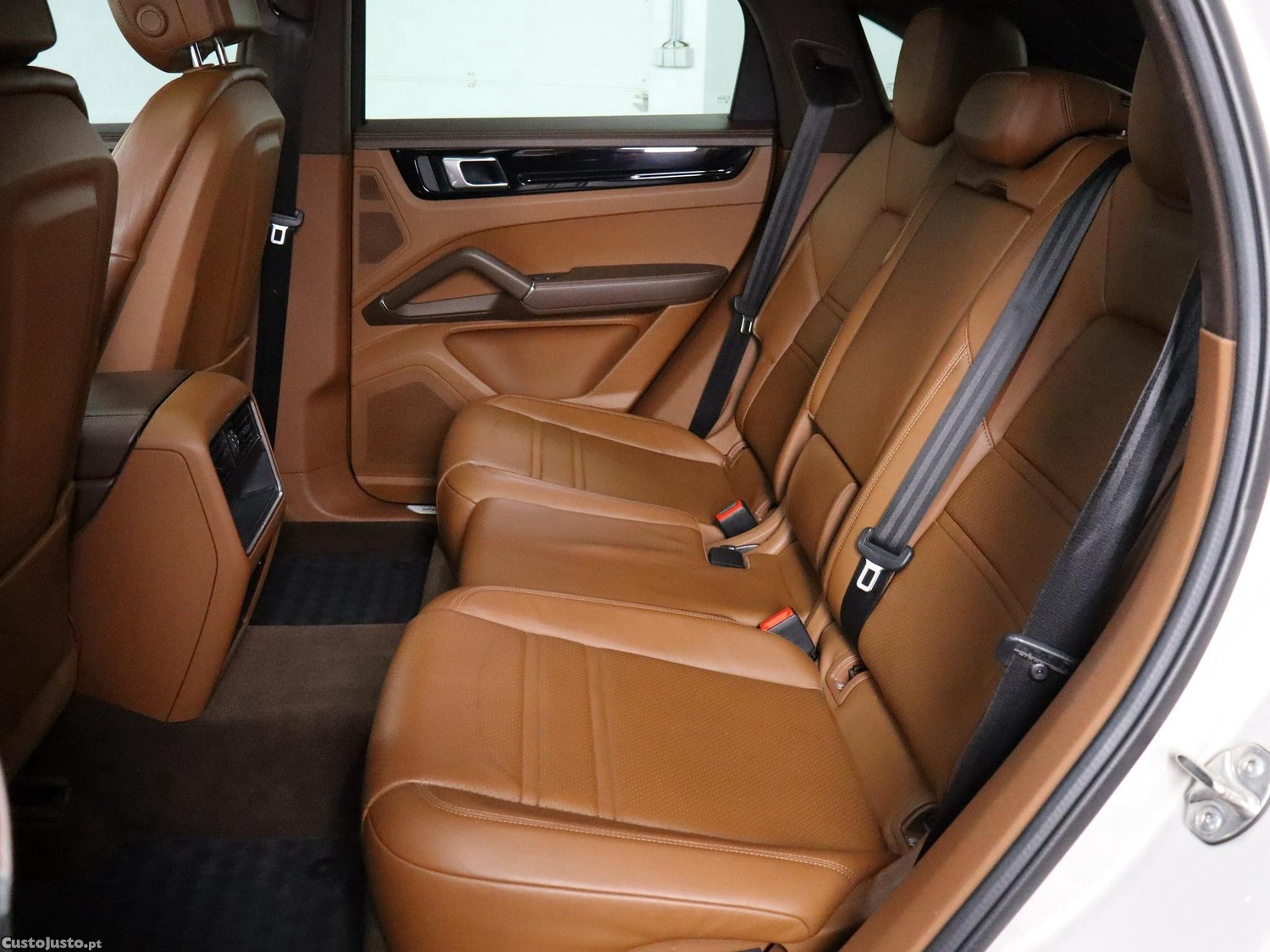 Porsche Cayenne Coupé E-Hybrid — fotografia 19