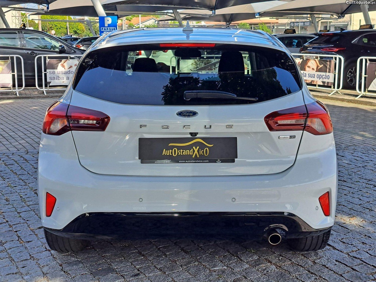 Ford Focus 1.0 EcoBoost MHEV Connected — fotografia 10