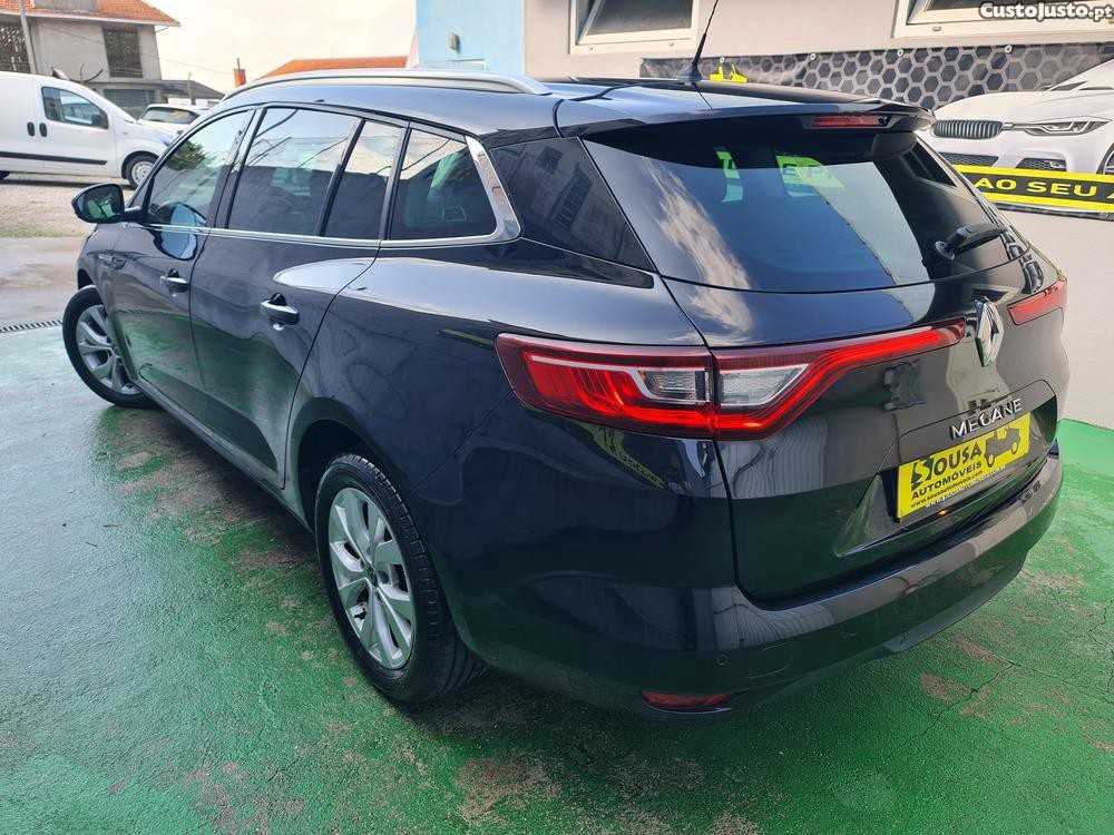 Renault Mégane 1.5 DCI Limited 115cv — fotografia 11