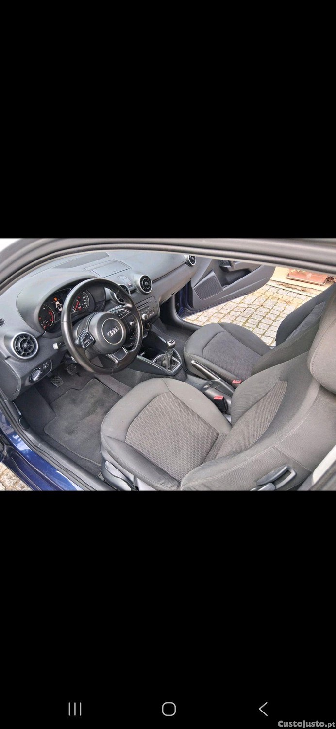 Audi A1 1.6tdi sport — fotografia 5