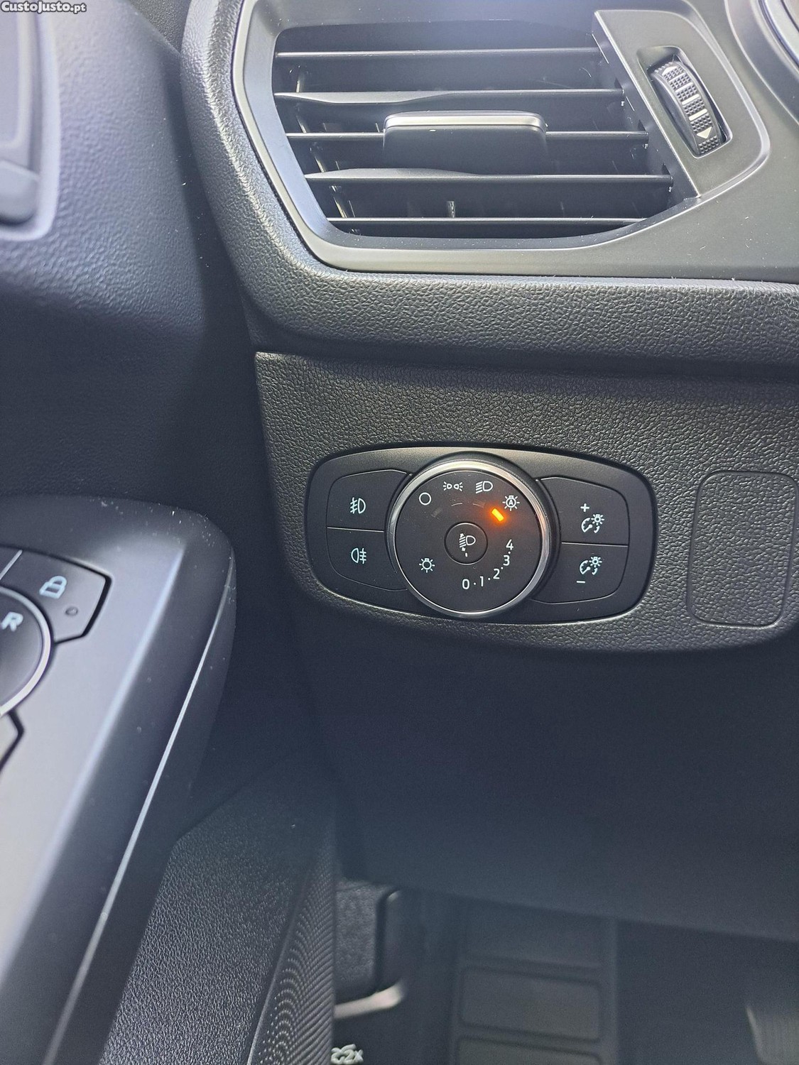 Ford Focus 1.0 EcoBoost MHEV Connected — fotografia 18