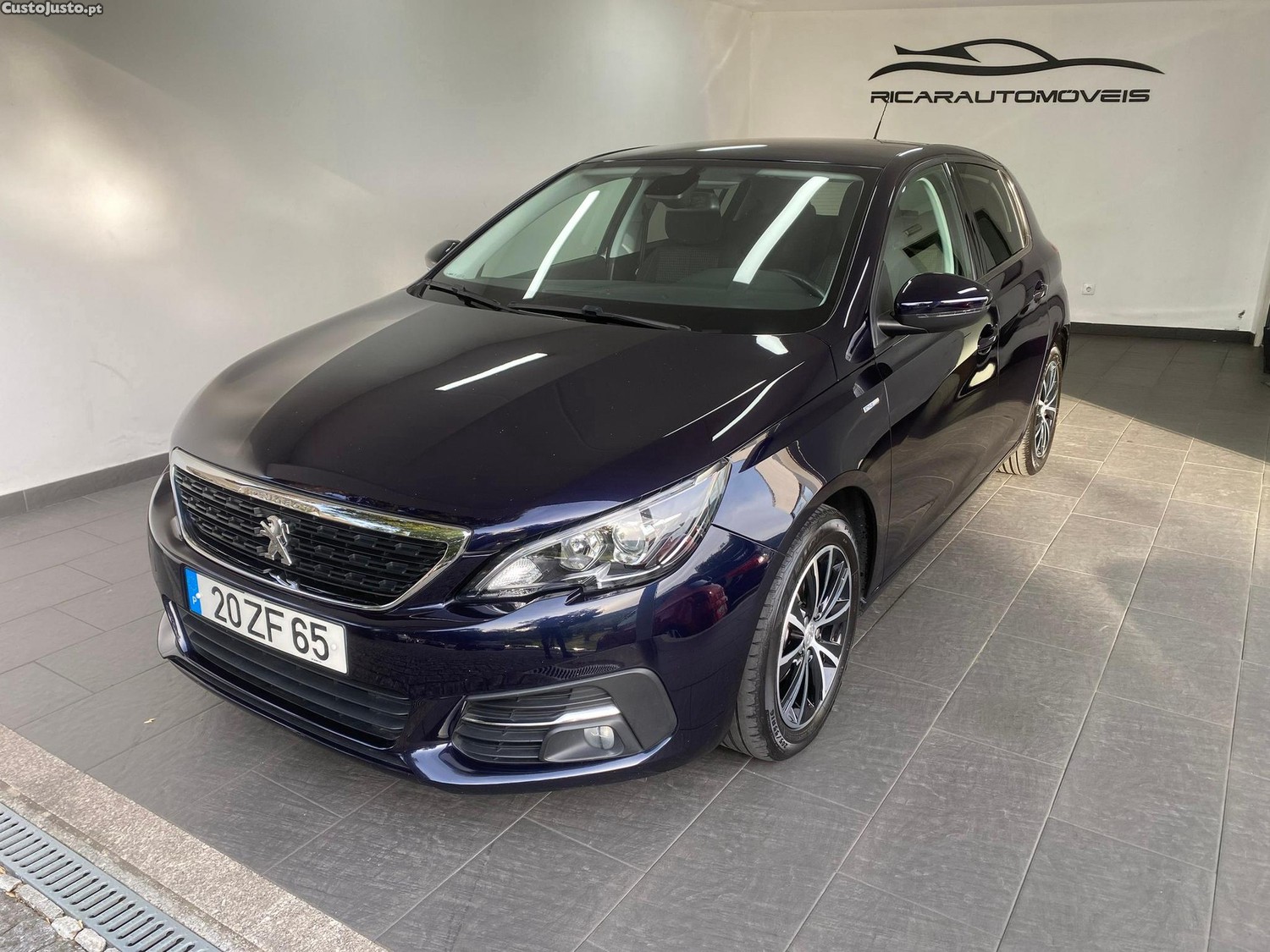 Peugeot 308 1.5 BlueHDi Style — fotografia 17