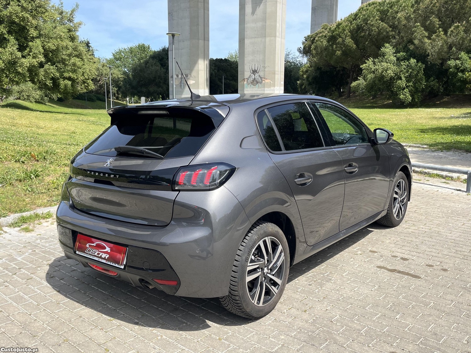 Peugeot 208 1.2 Allure Caixa Automática — fotografia 9