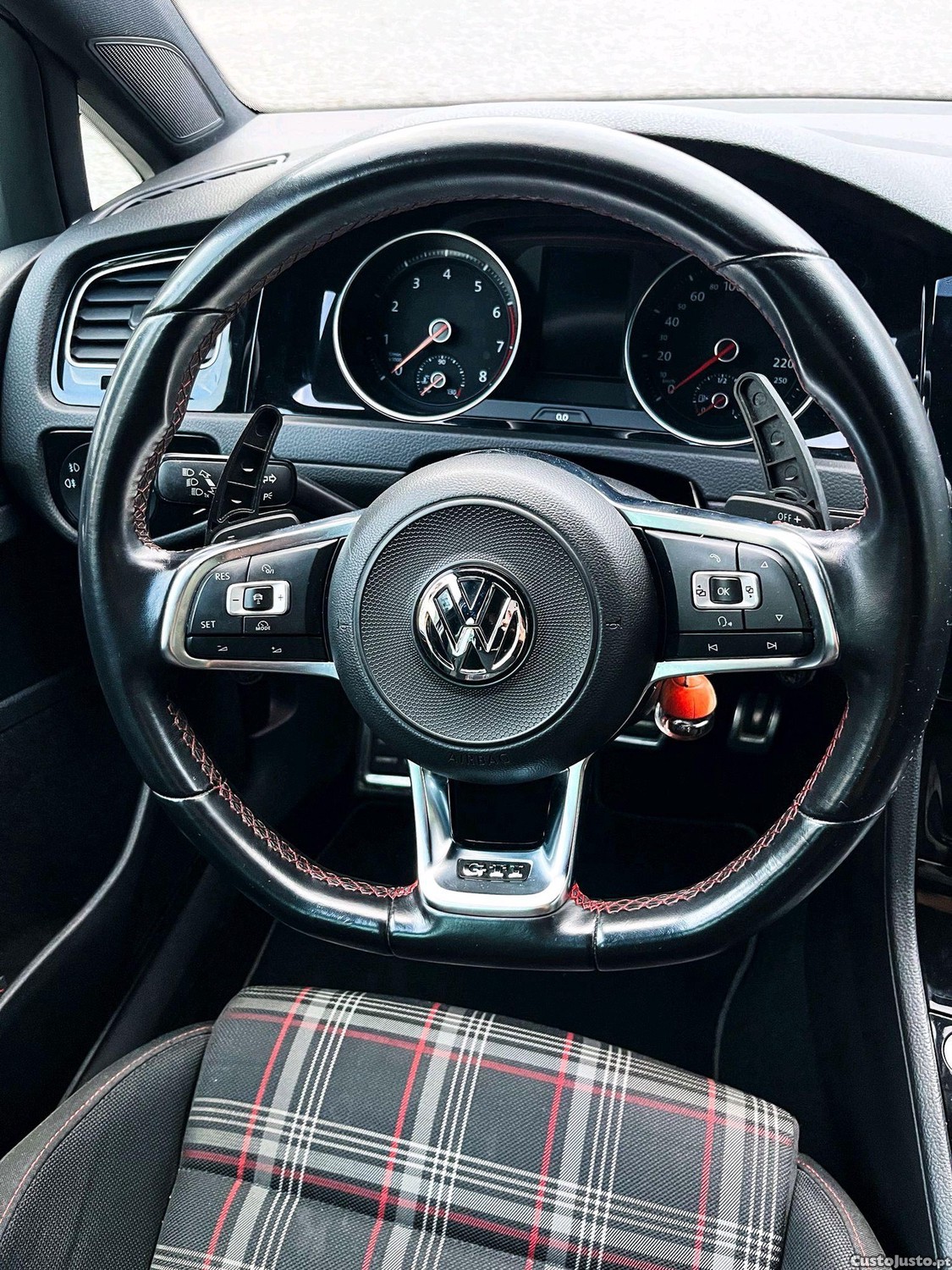 Volkswagen Golf 7.5 GTI — fotografia 6