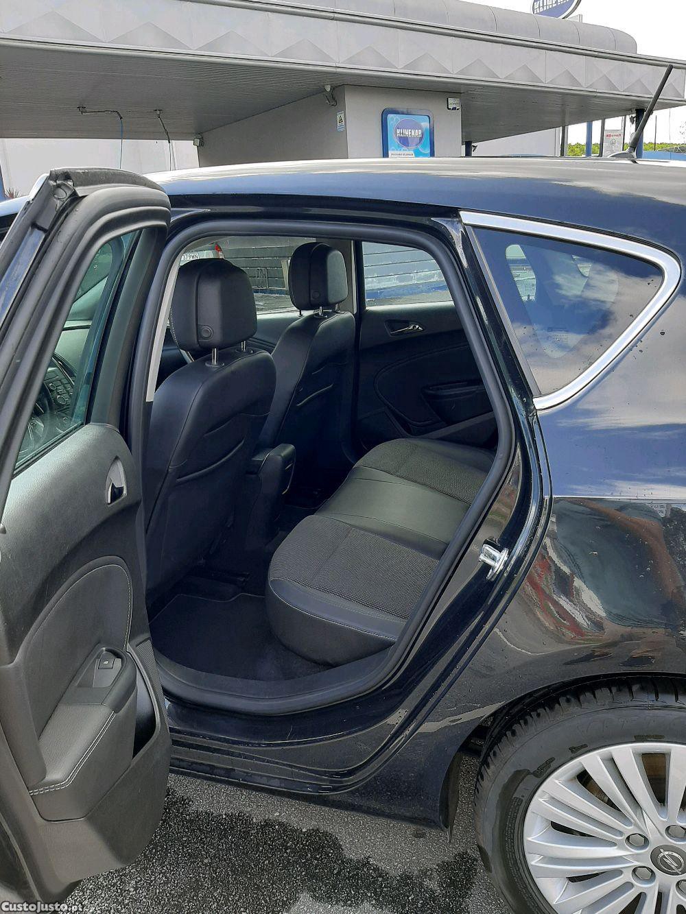 Opel Astra jjjjj — photo 5