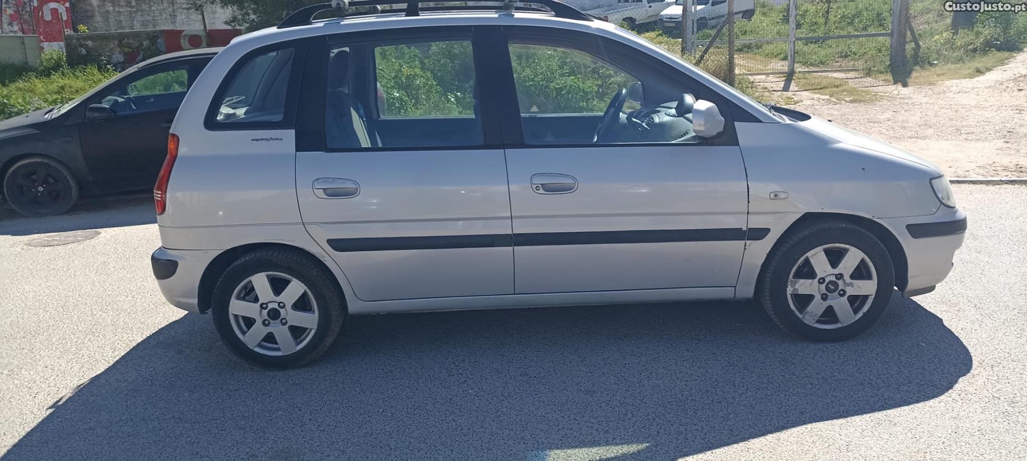 Hyundai Matrix 1.5 Diesel Oportunidade-Muito Bom estado geral — fotografia 9