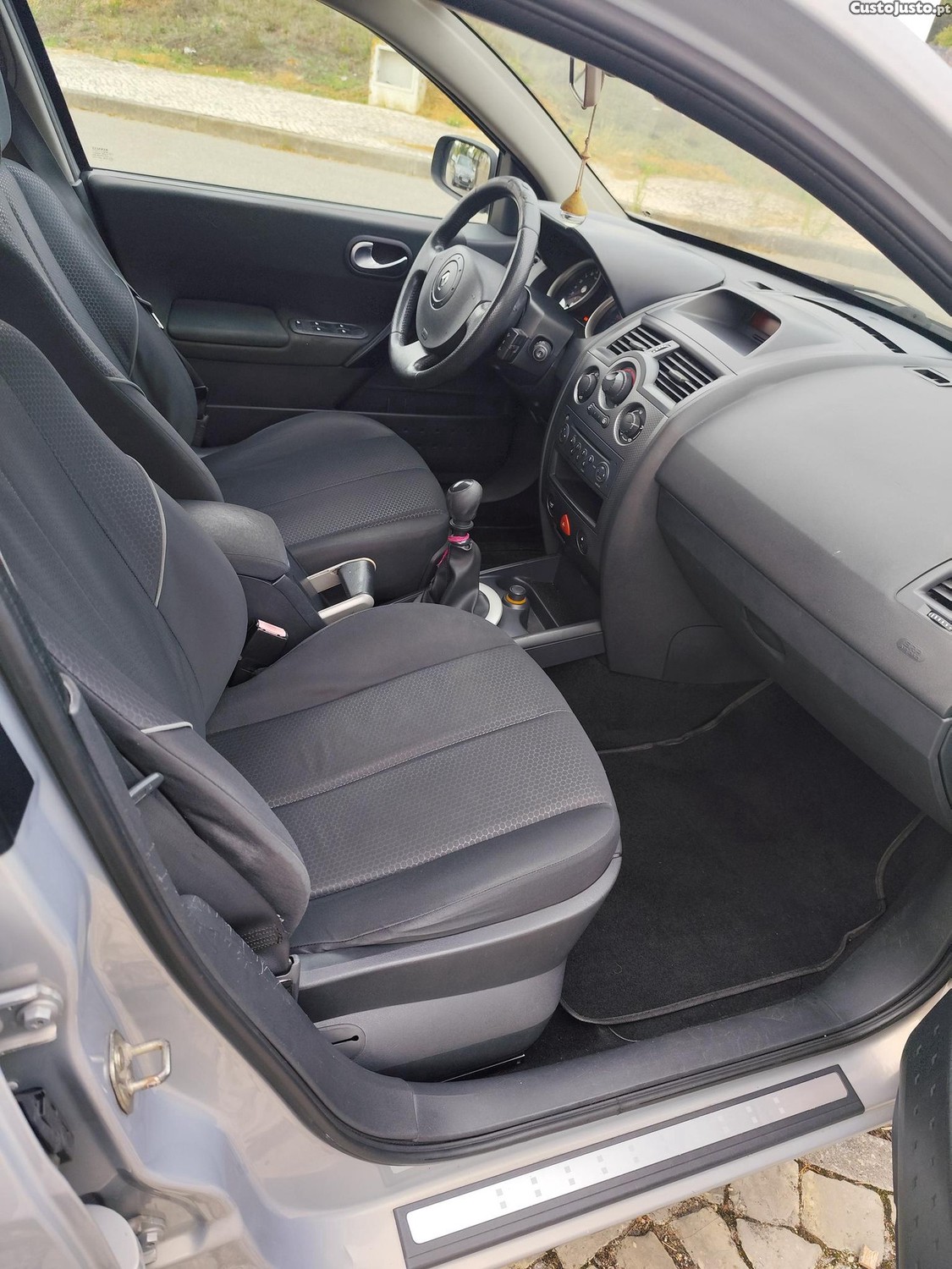 Renault Mégane 1.5DCI 6V — fotografia 3