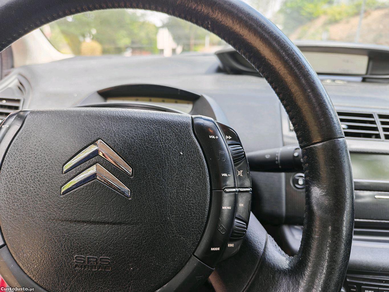 Citroën C4 1.6 HDi — fotografia 5