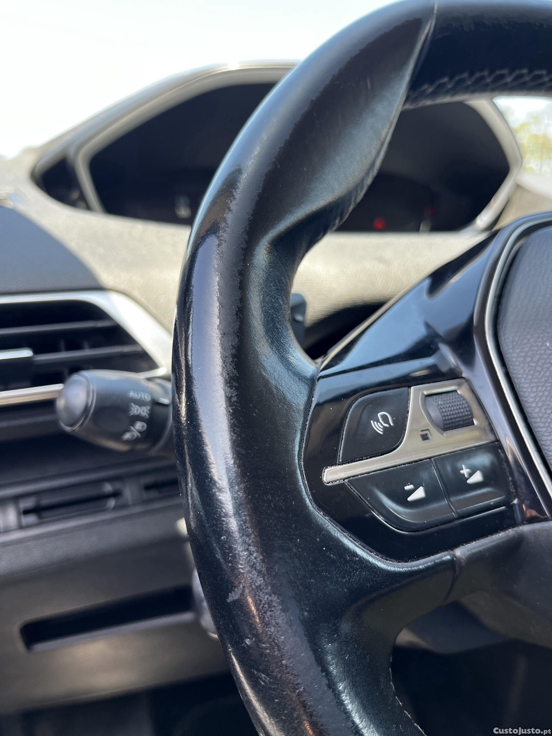 Peugeot 3008 1.6 HDI — photo 4