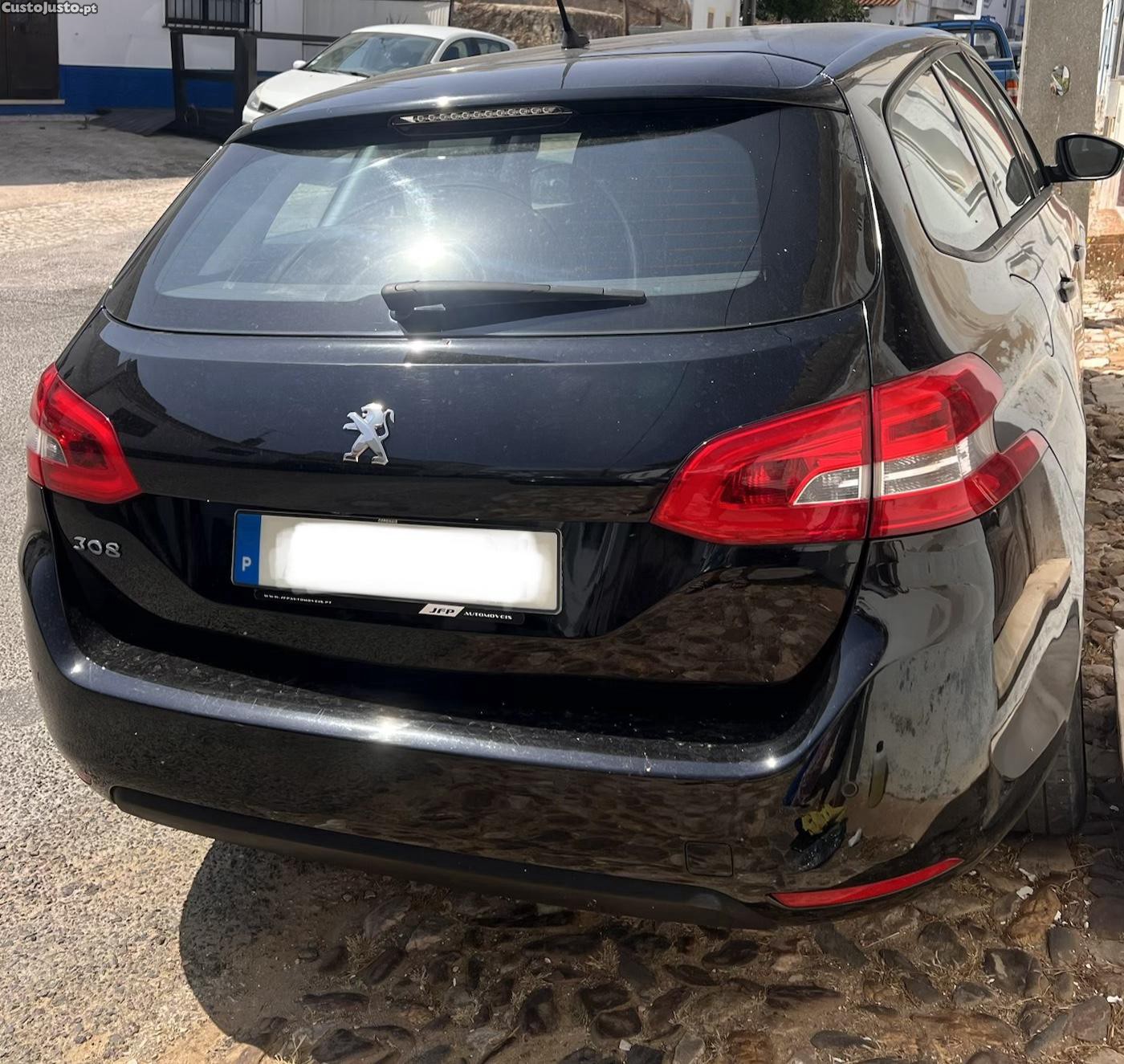 Peugeot 308 SW 1.2 PureTech 130 S&S Allure — fotografia 2