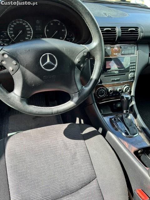 Mercedes-Benz C 220 CDI Auto Classic — fotografia 4