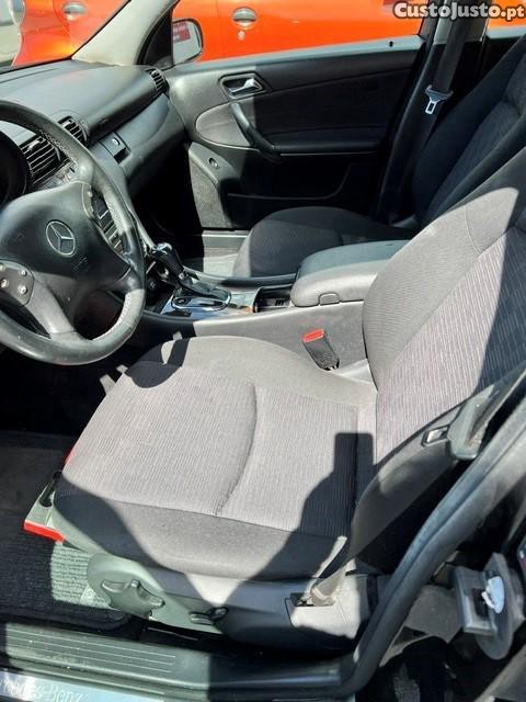 Mercedes-Benz C 220 CDI Auto Classic — fotografia 5