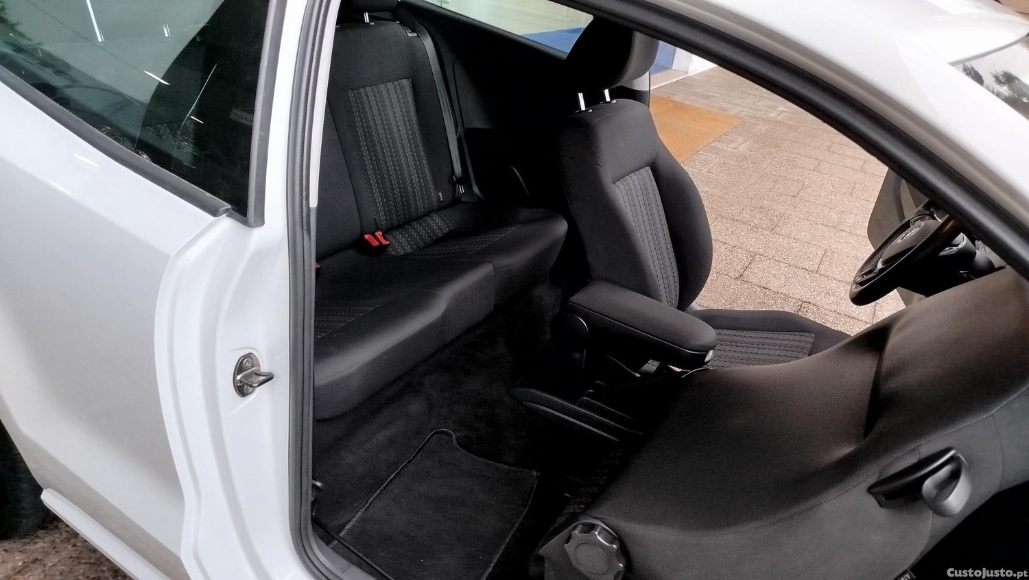 Volkswagen Polo 1.4 TDi Comfortline — fotografia 5