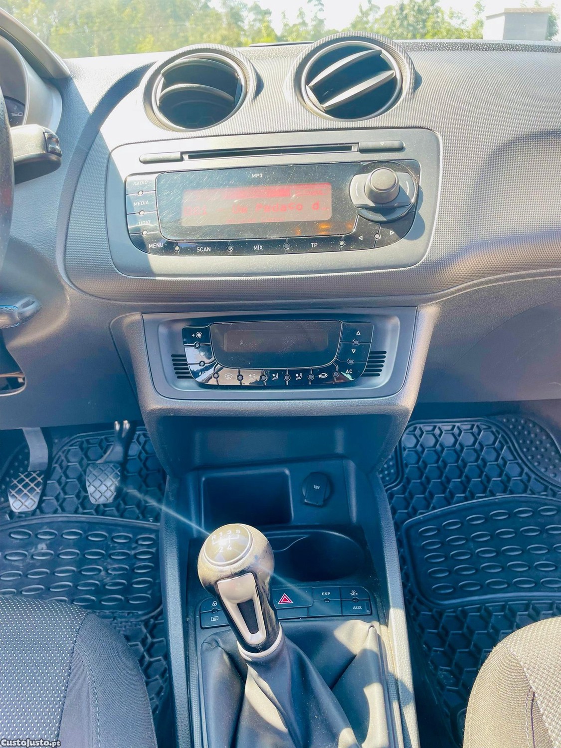 SEAT Ibiza 1.4 TDi Sport DPF — fotografia 4