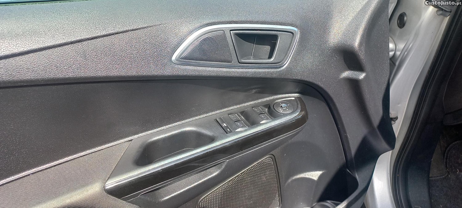 Ford B-Max Titânio — fotografia 3