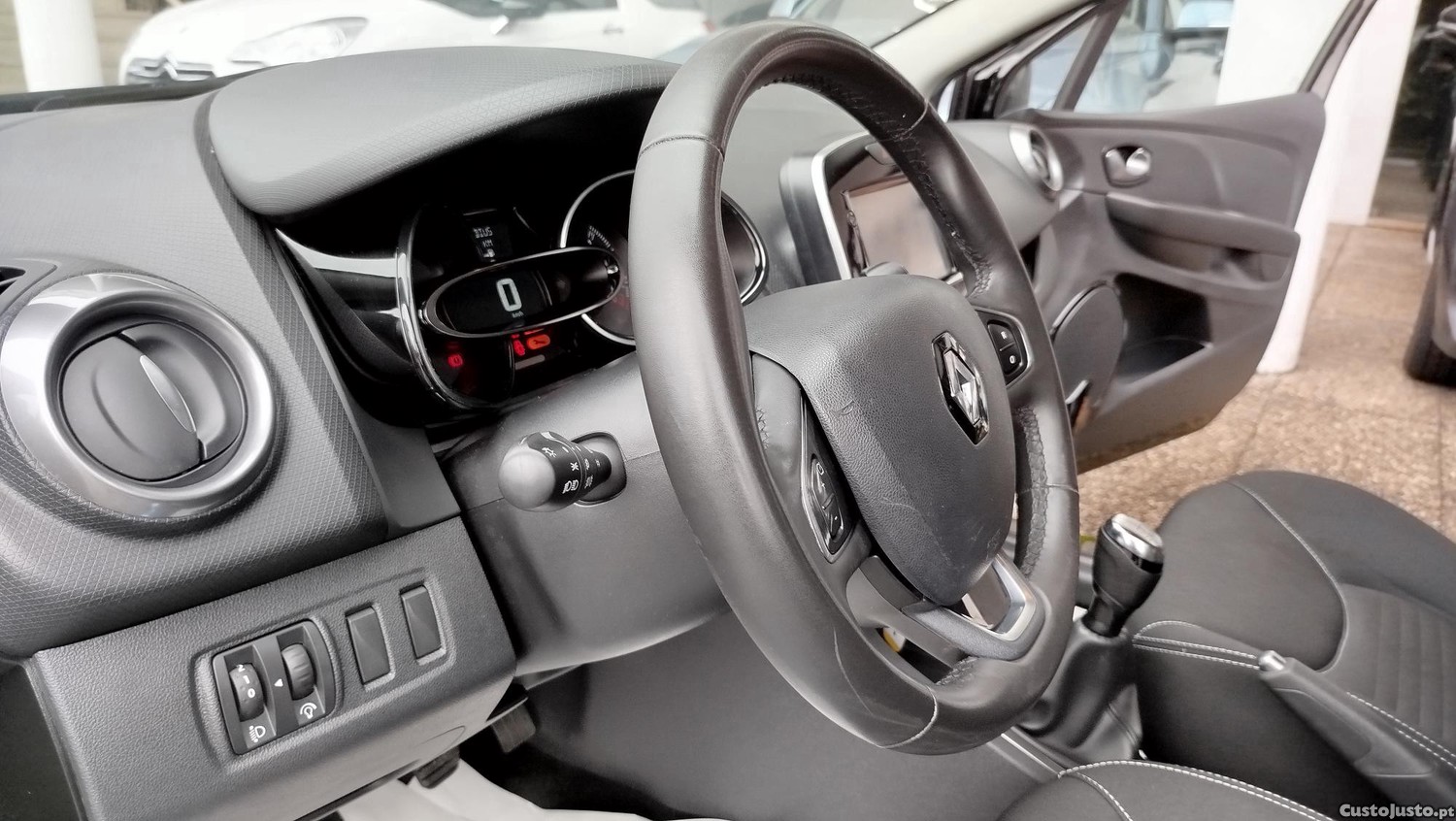 Renault Clio Sport Tourer 1.2 16v Limited — fotografia 6