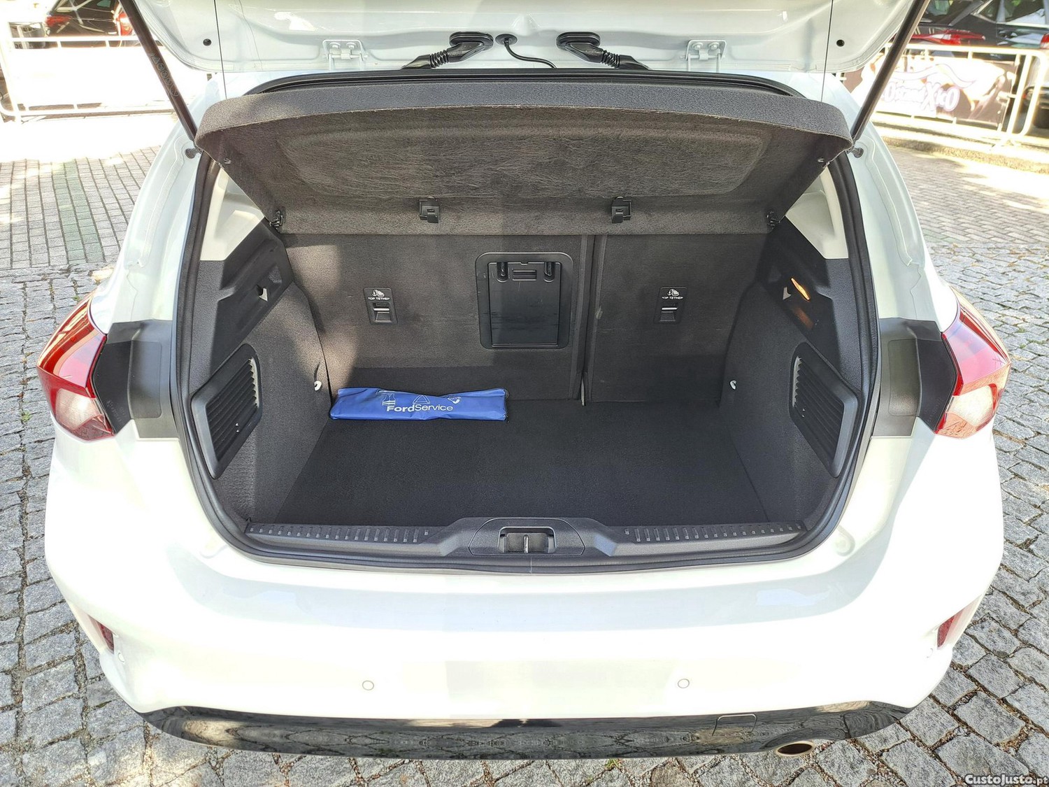 Ford Focus 1.0 EcoBoost MHEV Connected — fotografia 9