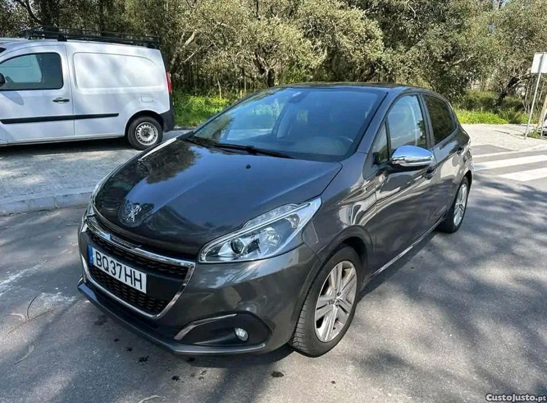 Peugeot 208 1.2 82 CV ano 2019 bom estado — fotografia 7