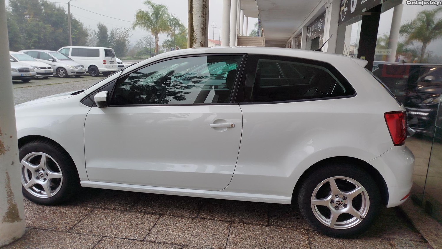 Volkswagen Polo 1.4 TDi Comfortline — fotografia 18