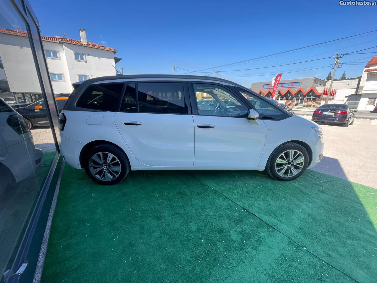 Citroën C4 Picasso 1.6 HDI diesel - 7 lugares -  auto - 15 — photo 4