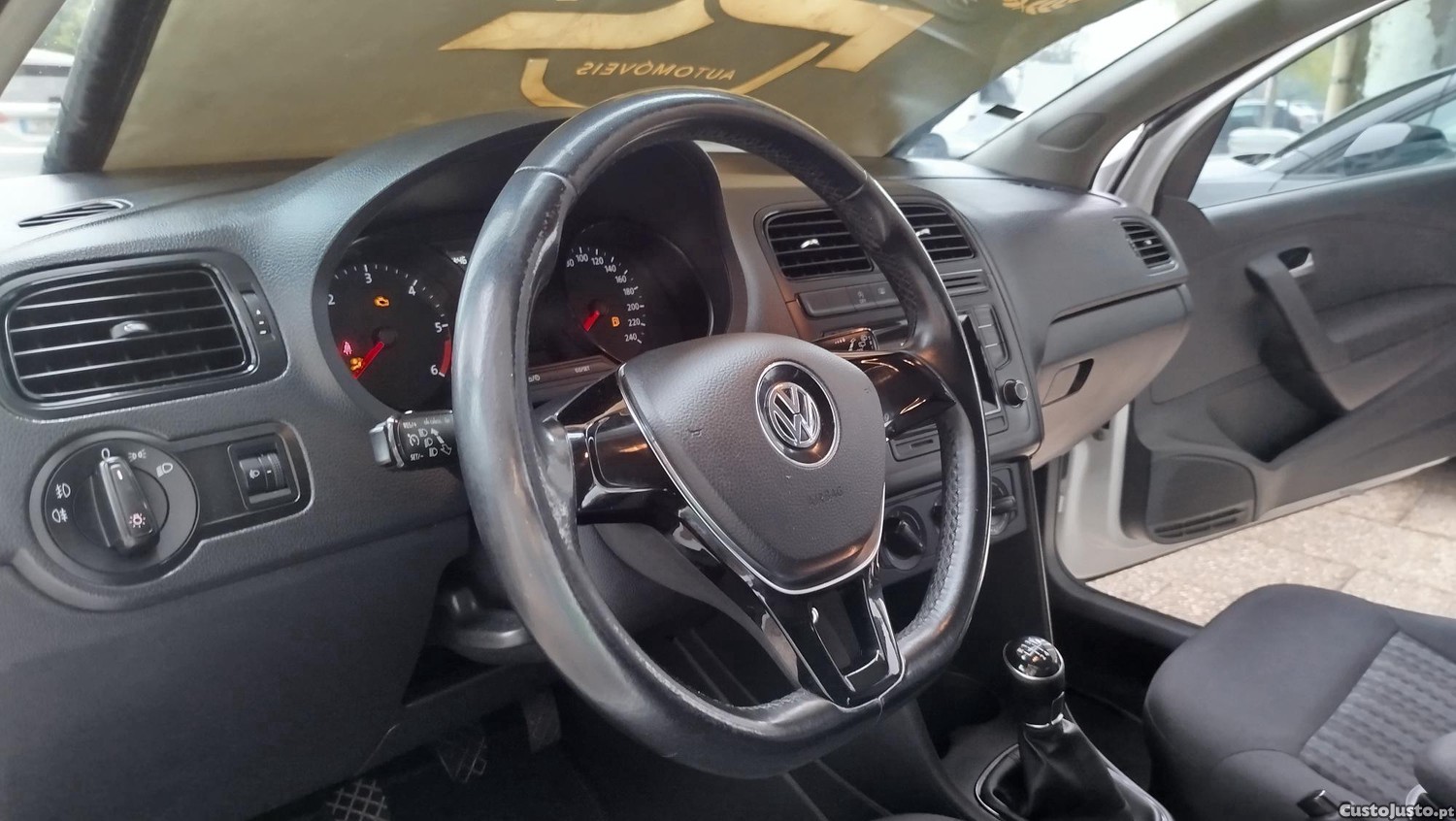 Volkswagen Polo 1.4 TDi Comfortline — fotografia 17