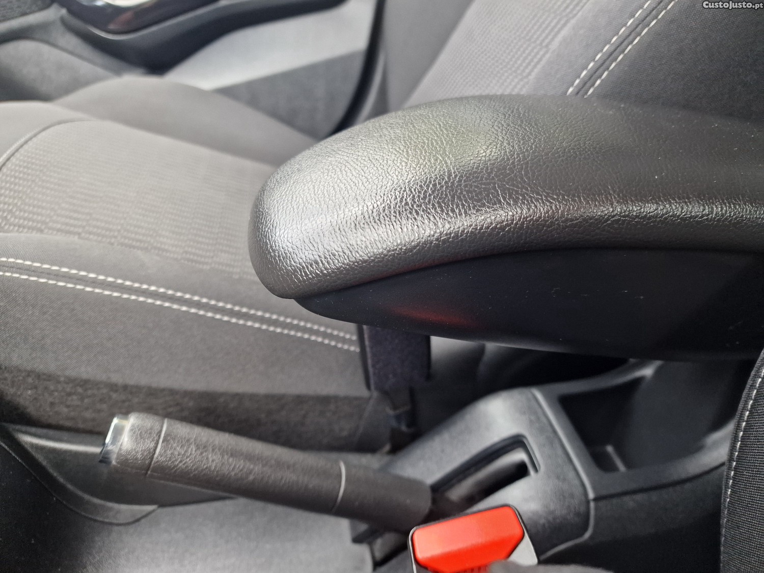 Peugeot 208 1.5 HDI STYLE 100CV — fotografia 11