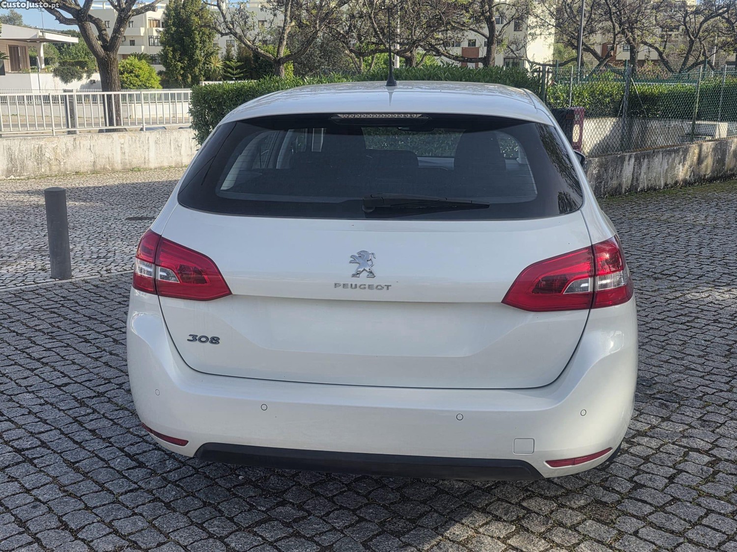 Peugeot 308 Sw 1.6 hdi — fotografia 3