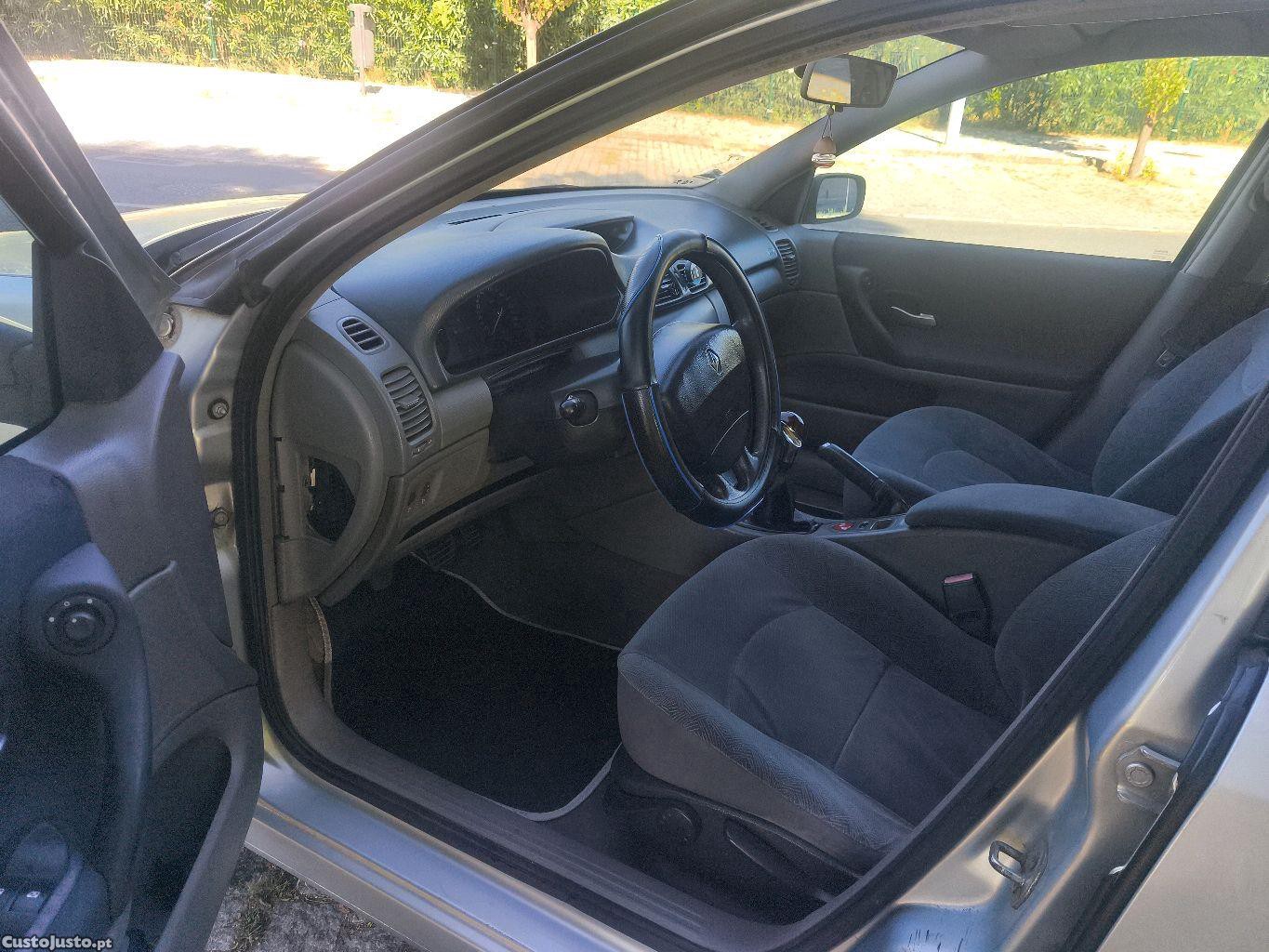 Renault Laguna II 1.6 16V — fotografia 7