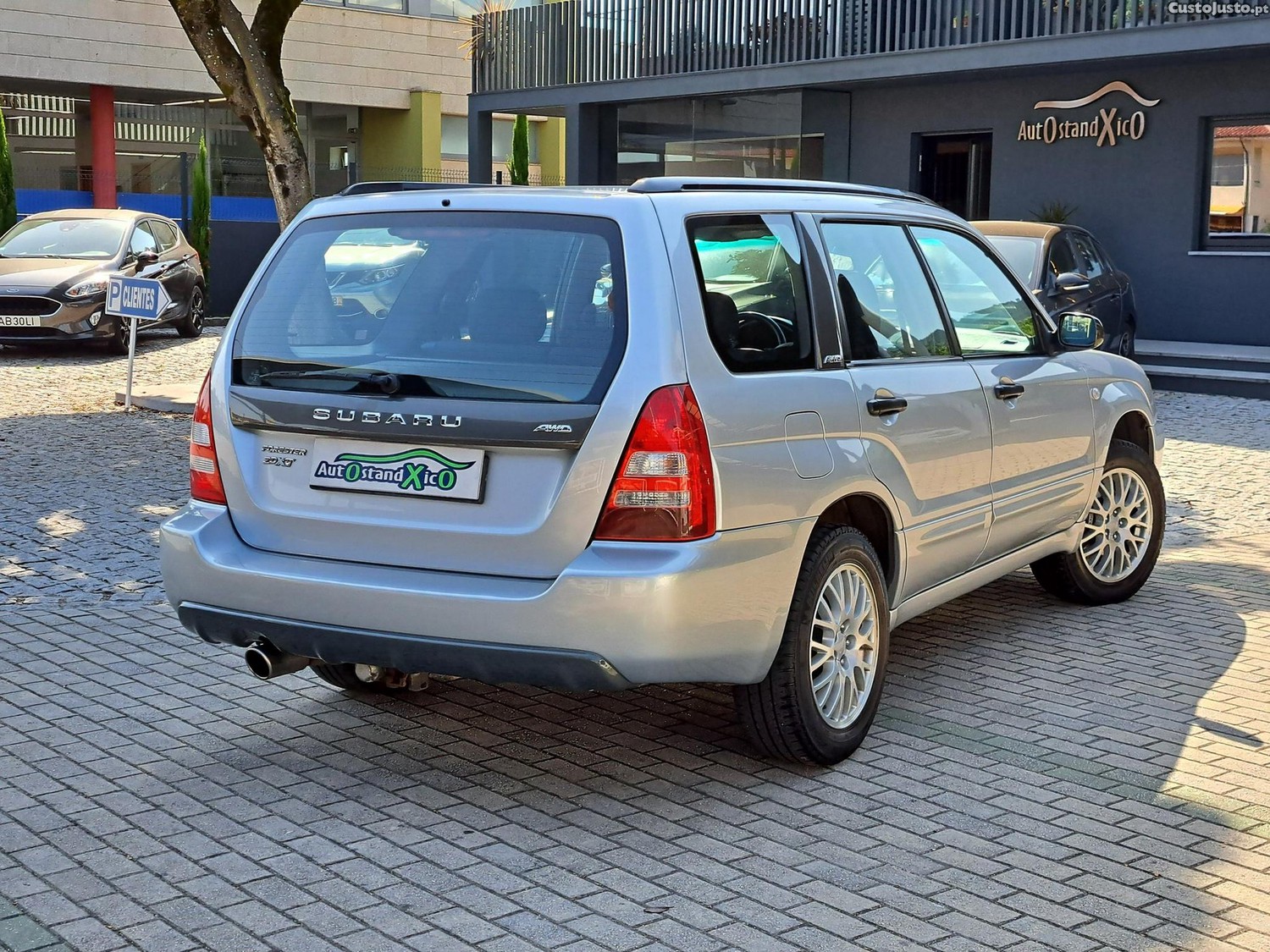Subaru Forester 2.0 T XT — fotografia 22