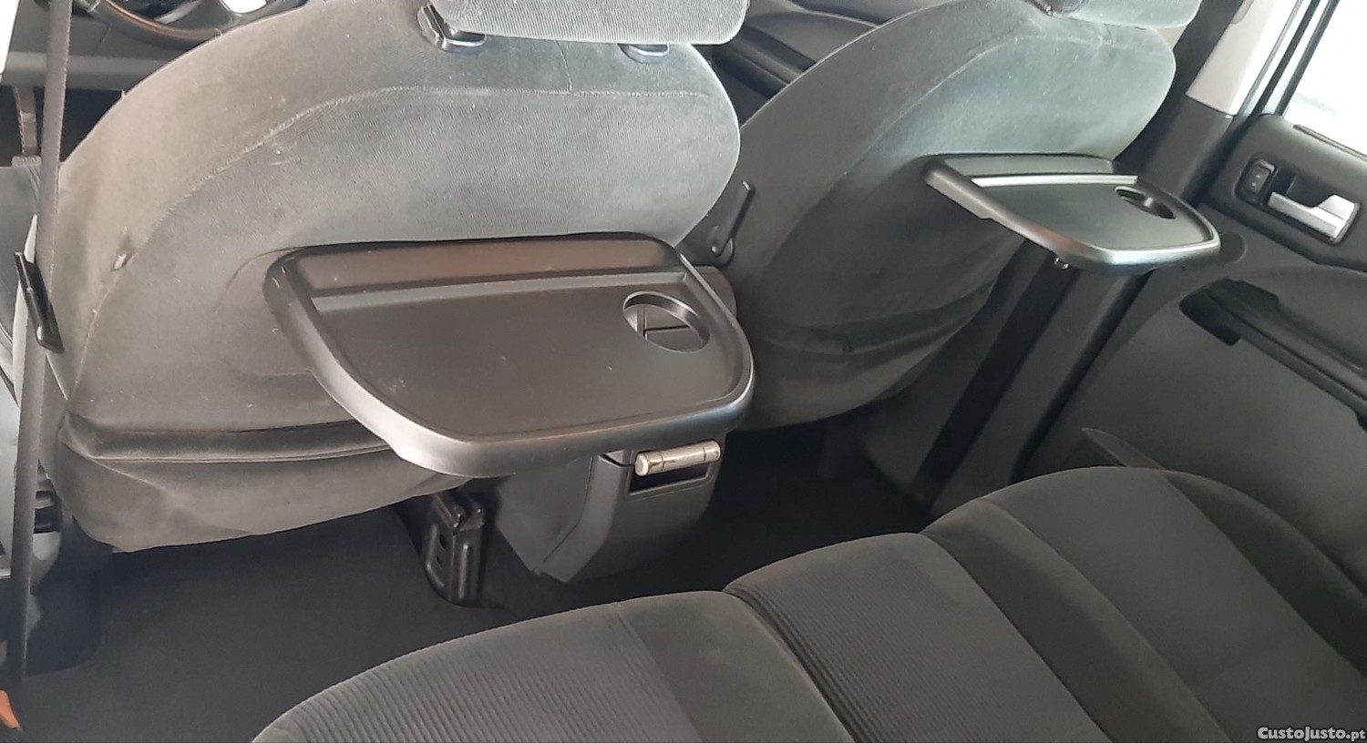 Ford C-Max Ghia 1.6 TDCI 110 CV — fotografia 3