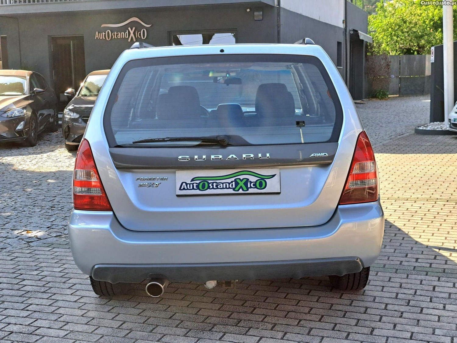 Subaru Forester 2.0 T XT — fotografia 7