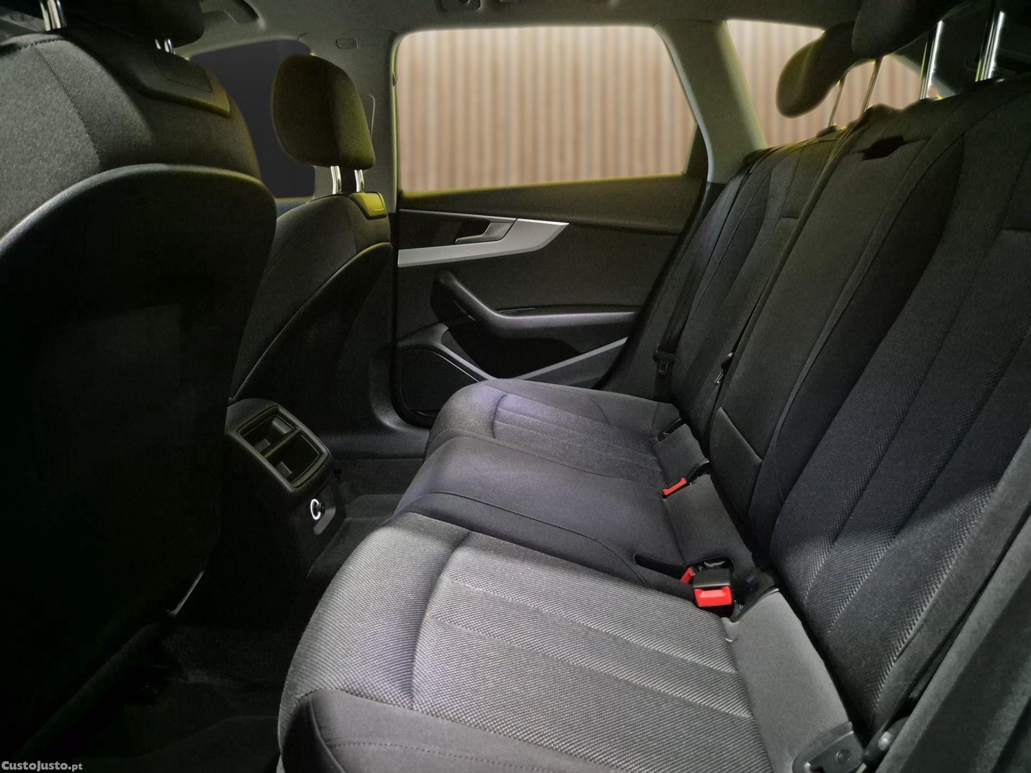 Audi A4 Avant 2.0 35 TDI Aut — fotografia 3