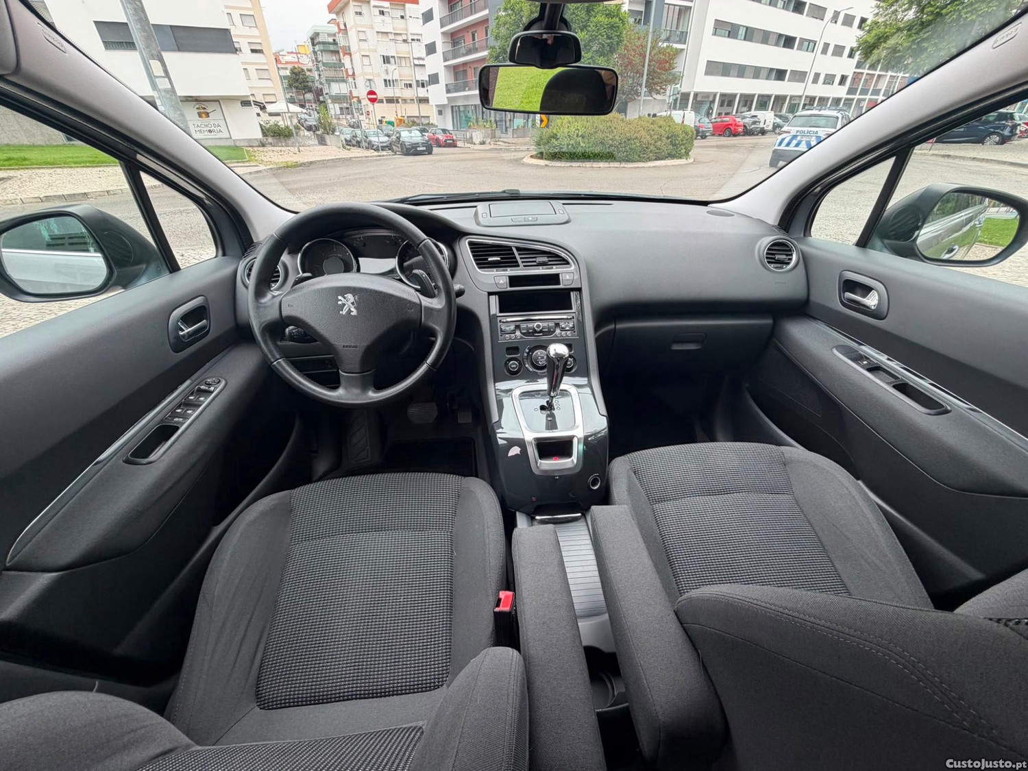 Peugeot 5008 1.6 hdi active pack business — fotografia 2