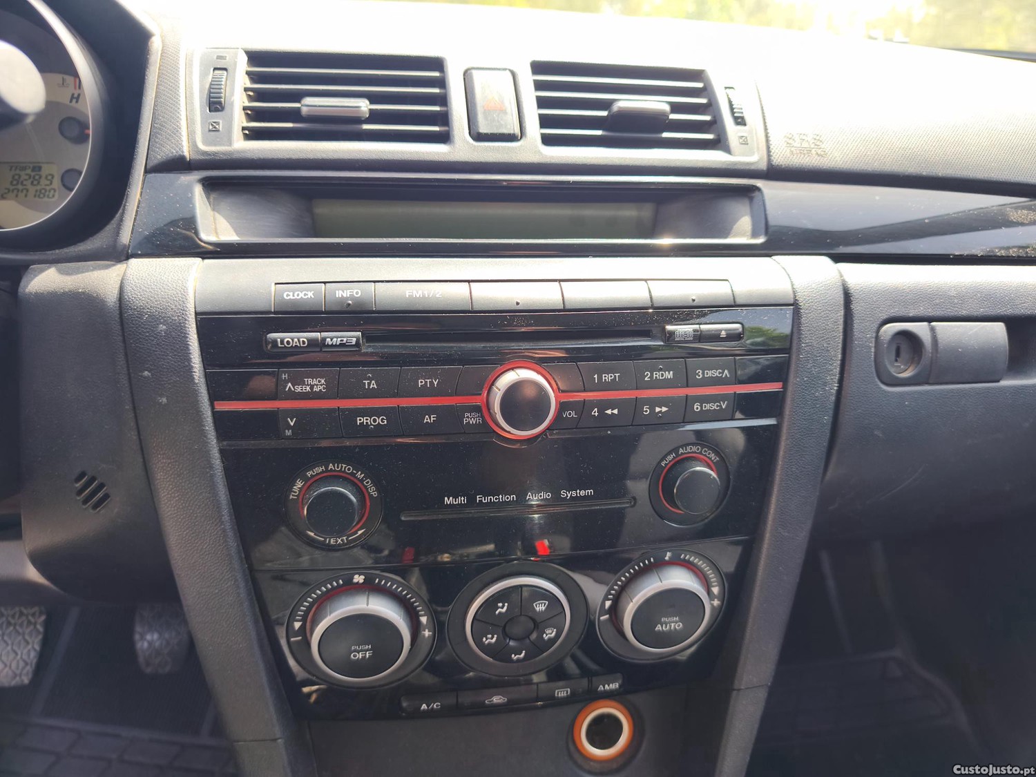 Mazda 3 1.6 gasóleo 110cv Turbo — fotografia 5