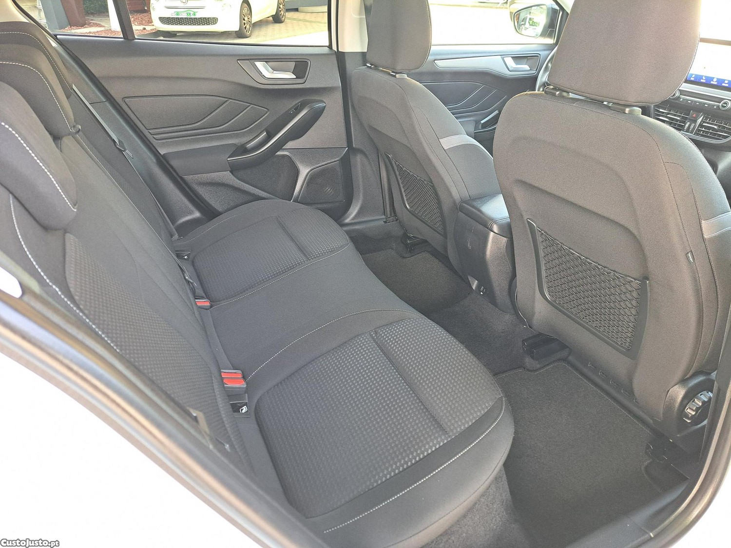 Ford Focus 1.0 EcoBoost MHEV Connected — fotografia 8