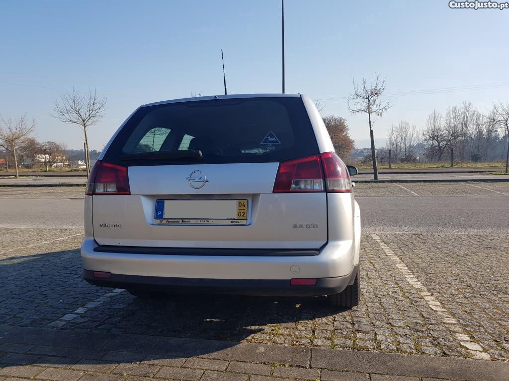 Opel Vectra C 2.2DTI — fotografia 6