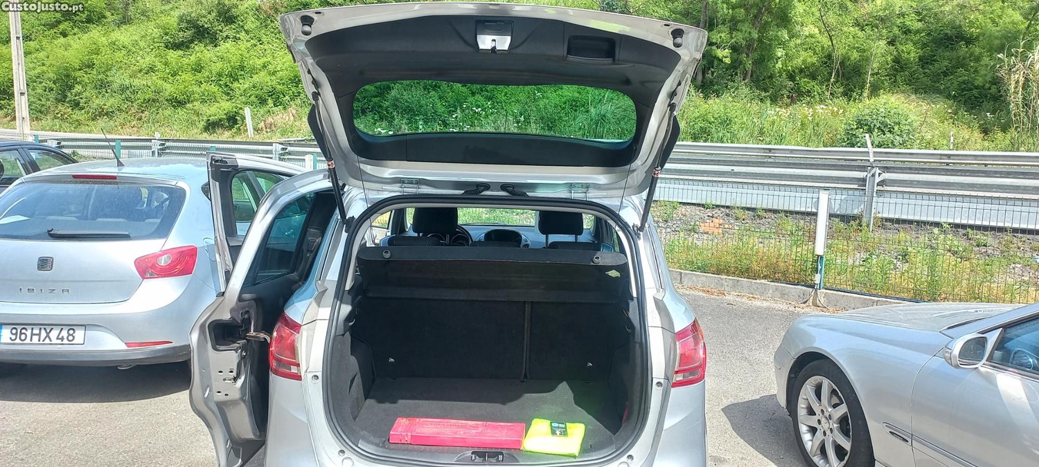 Ford B-Max Titânio — fotografia 7