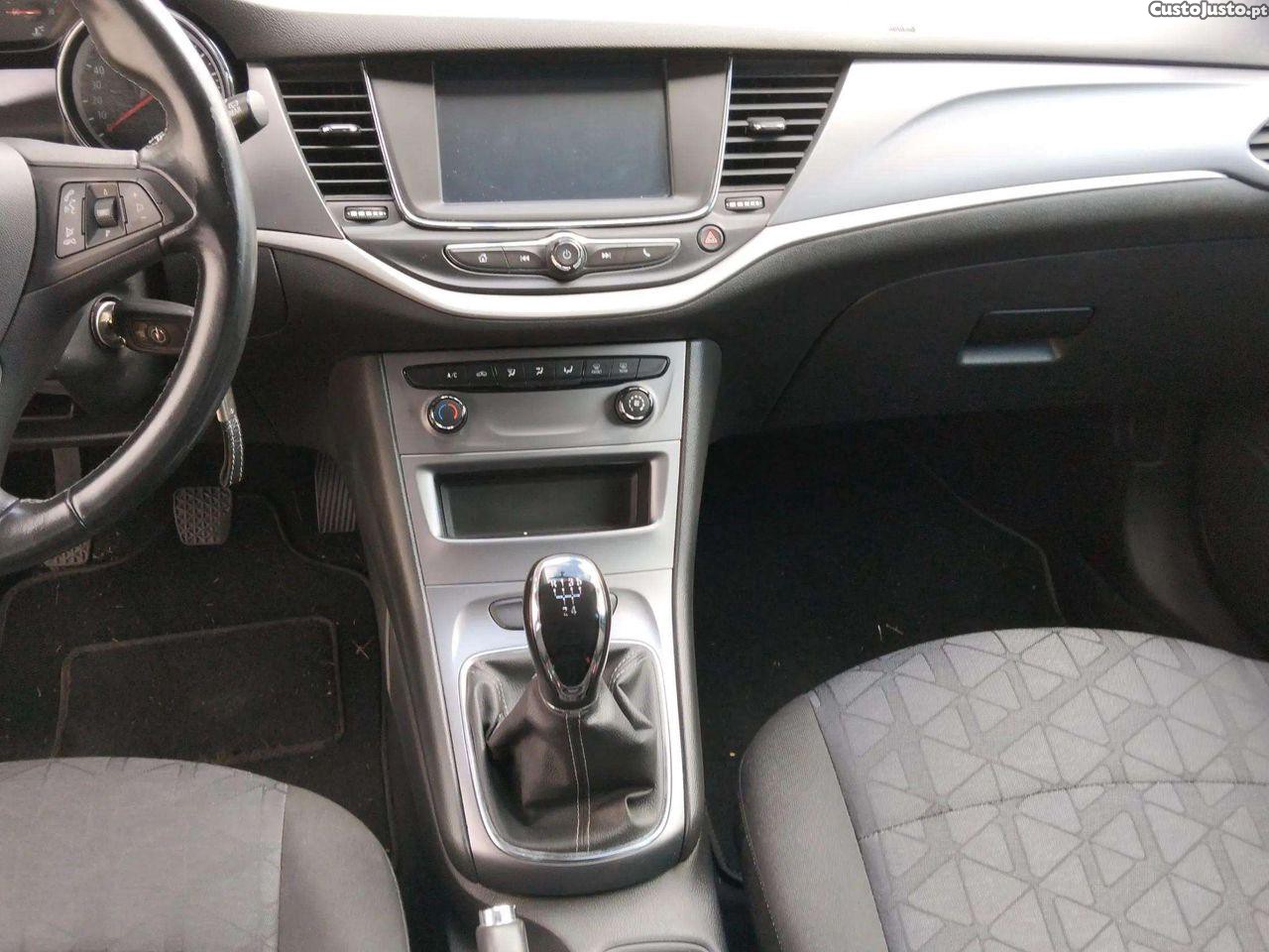 Opel Astra Sports Tourer 1.0 Dynamic Sport S/S — fotografia 9