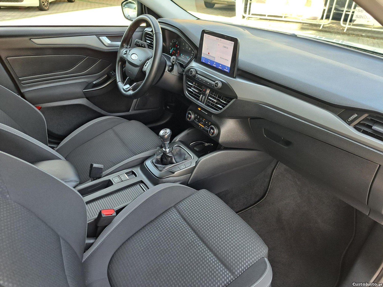 Ford Focus 1.0 EcoBoost MHEV Connected — fotografia 7