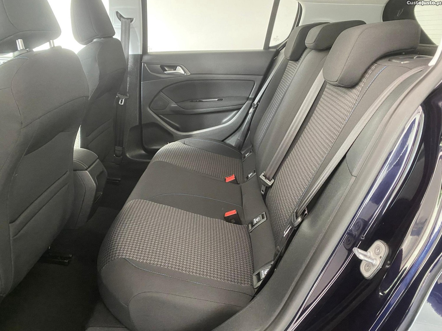 Peugeot 308 1.5 BlueHDi Style — fotografia 15