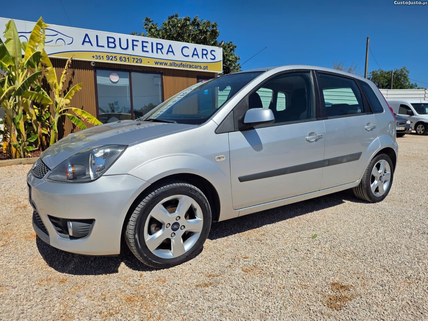 Ford Fiesta 1.25 Zetec — fotografia 8