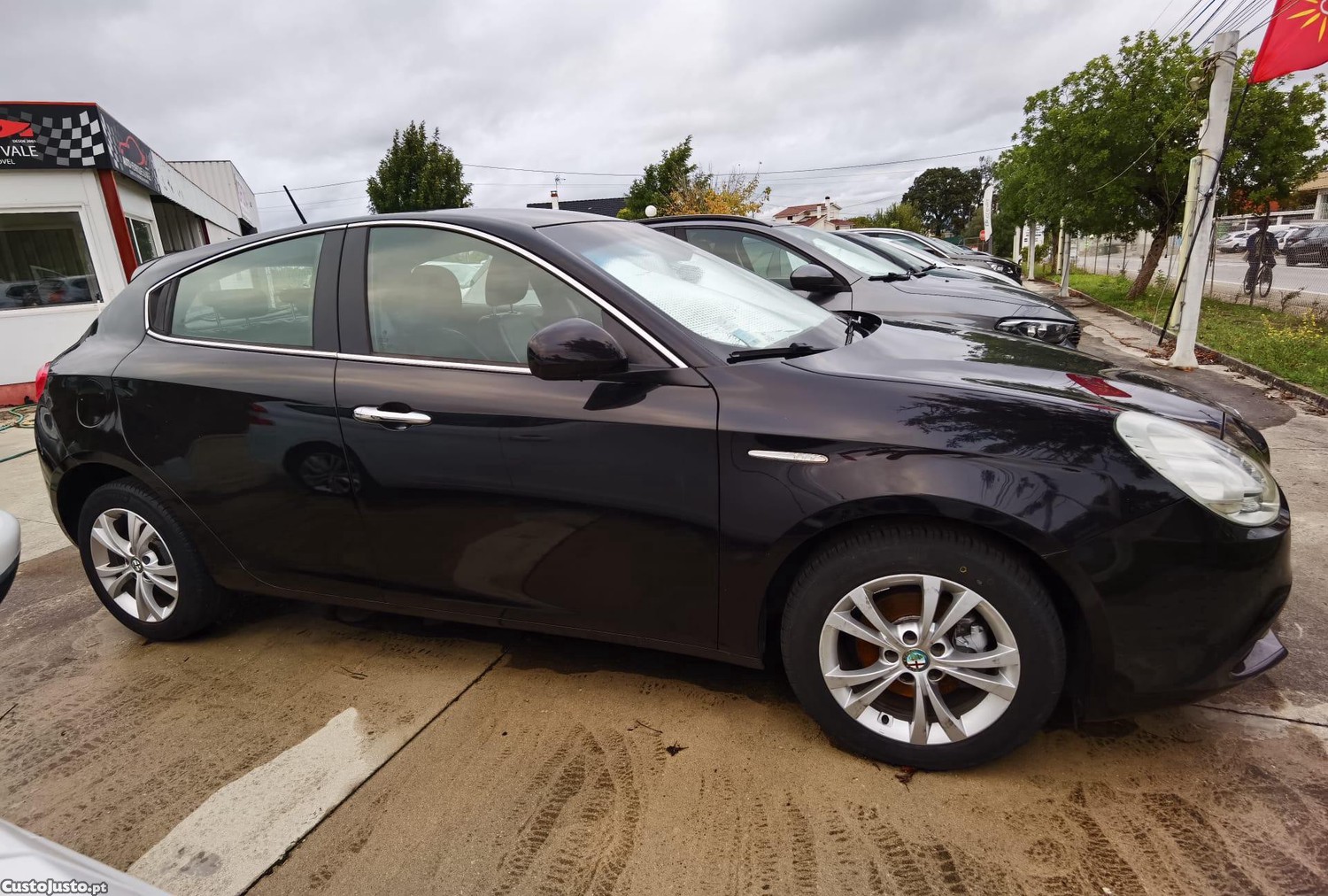 Alfa Romeo Giulietta 1.6 TDM-2 - 15 — photo 4