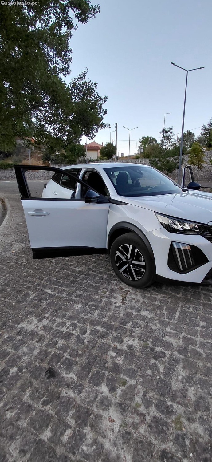 Peugeot 2008 Active 1.2 puretech — fotografia 3