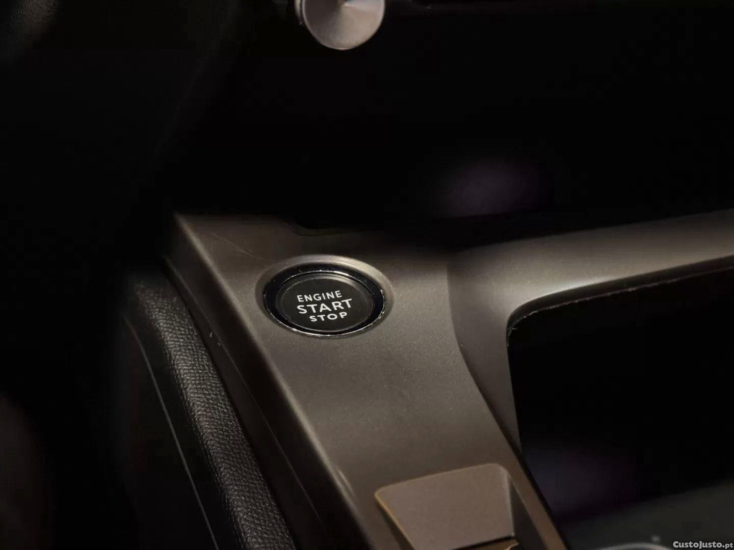 Peugeot 308 1.2 puretech active pack — fotografia 8