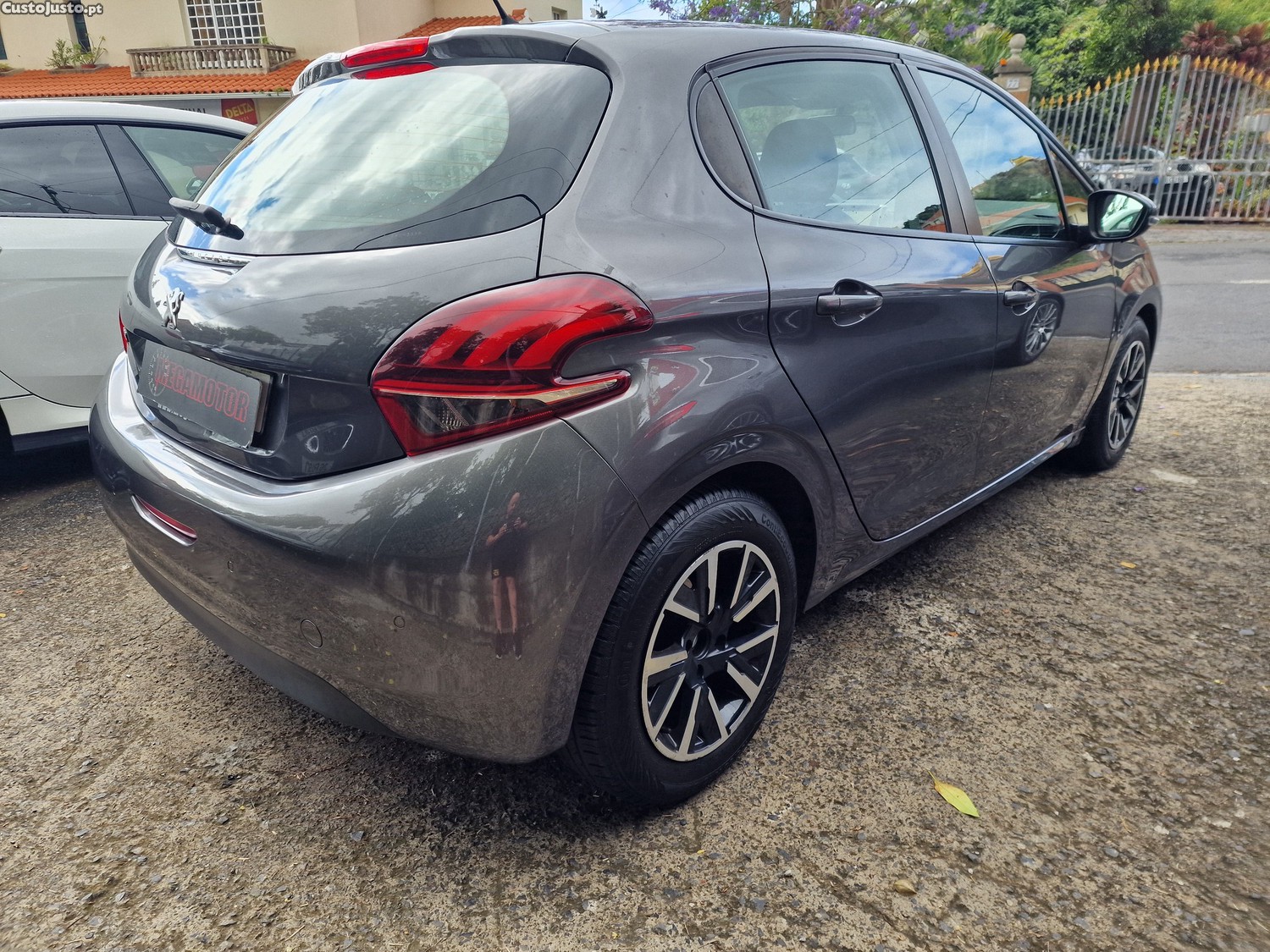 Peugeot 208 1.5 HDI STYLE 100CV — fotografia 23