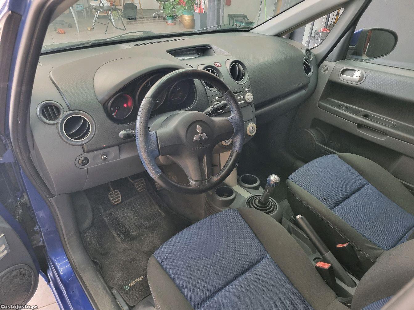 Mitsubishi Colt 80 000km — fotografia 5